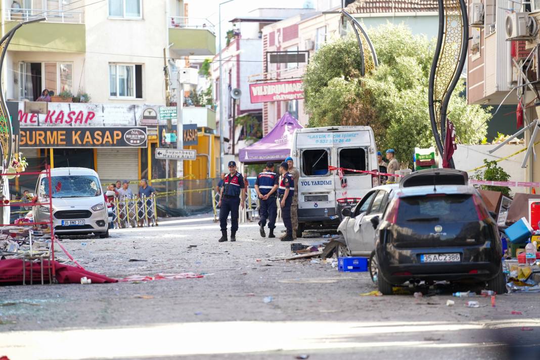 İzmir’deki faciada hasar tespit çalışmaları başladı 29